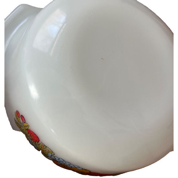 Vintage Anchor Hocking Fire King Milk Glass Casserole Dish Fruit Design 1 1/2 Qt - Picture 2 of 7